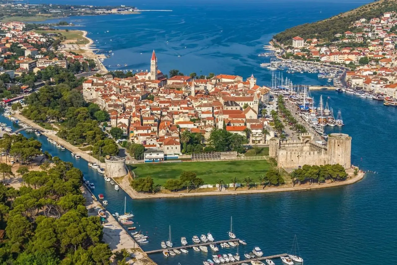 Studio Apartment In Trogir With Balcony, Air Conditioning, Wifi 4328-1