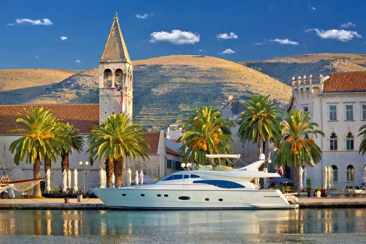 Studio Apartment In Trogir With Balcony, Air Conditioning, Wifi 4328-1